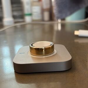 Oura Ring 4, Gold, Size 8